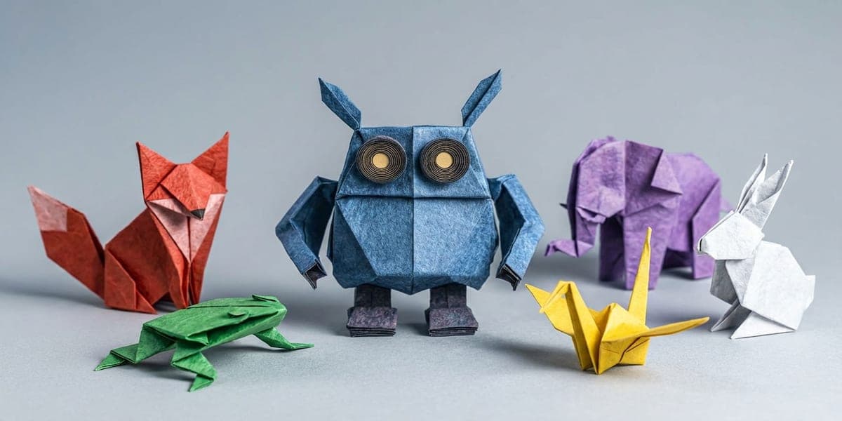 AI chatbot for the Origami Museum — conversational assistant with memory, integrable with a single line of code